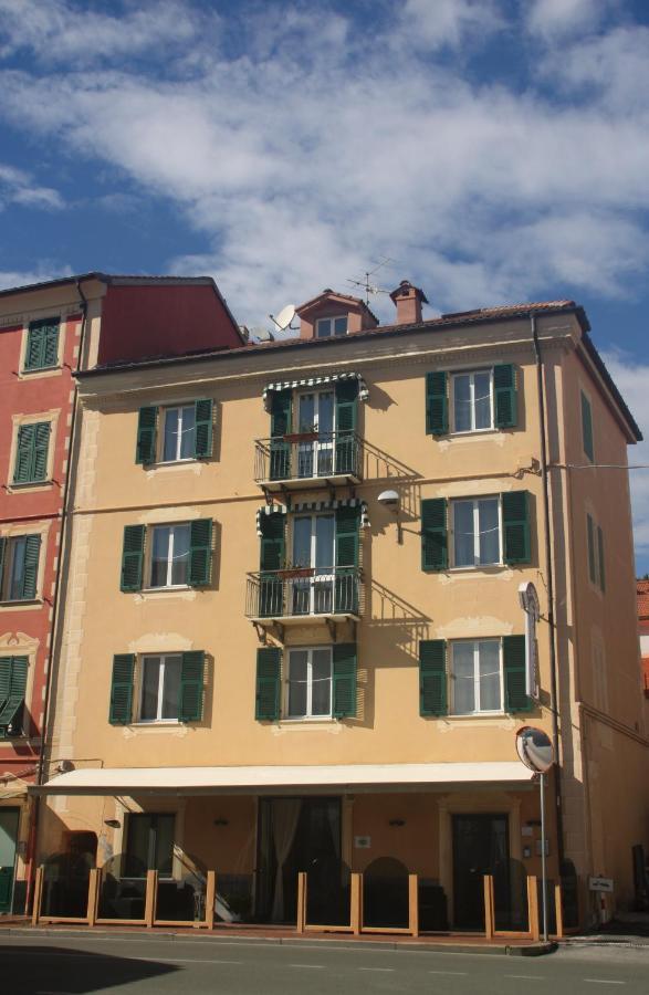 Hotel Aurora Varazze Exterior photo